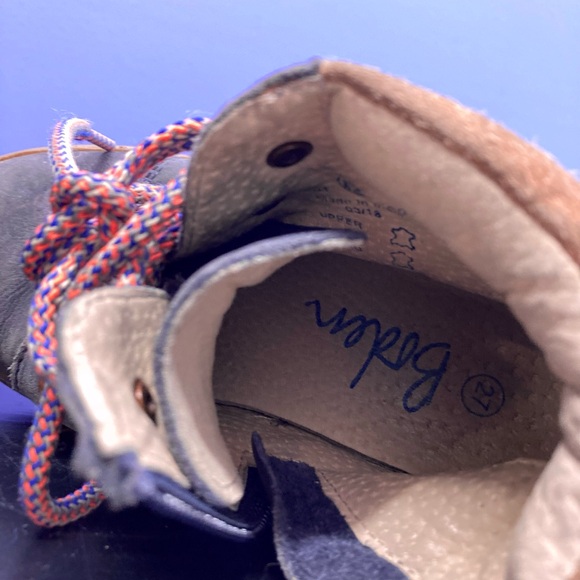 Boden / Mini Boden gray leather zip high tops. EU 27 - Picture 4 of 4